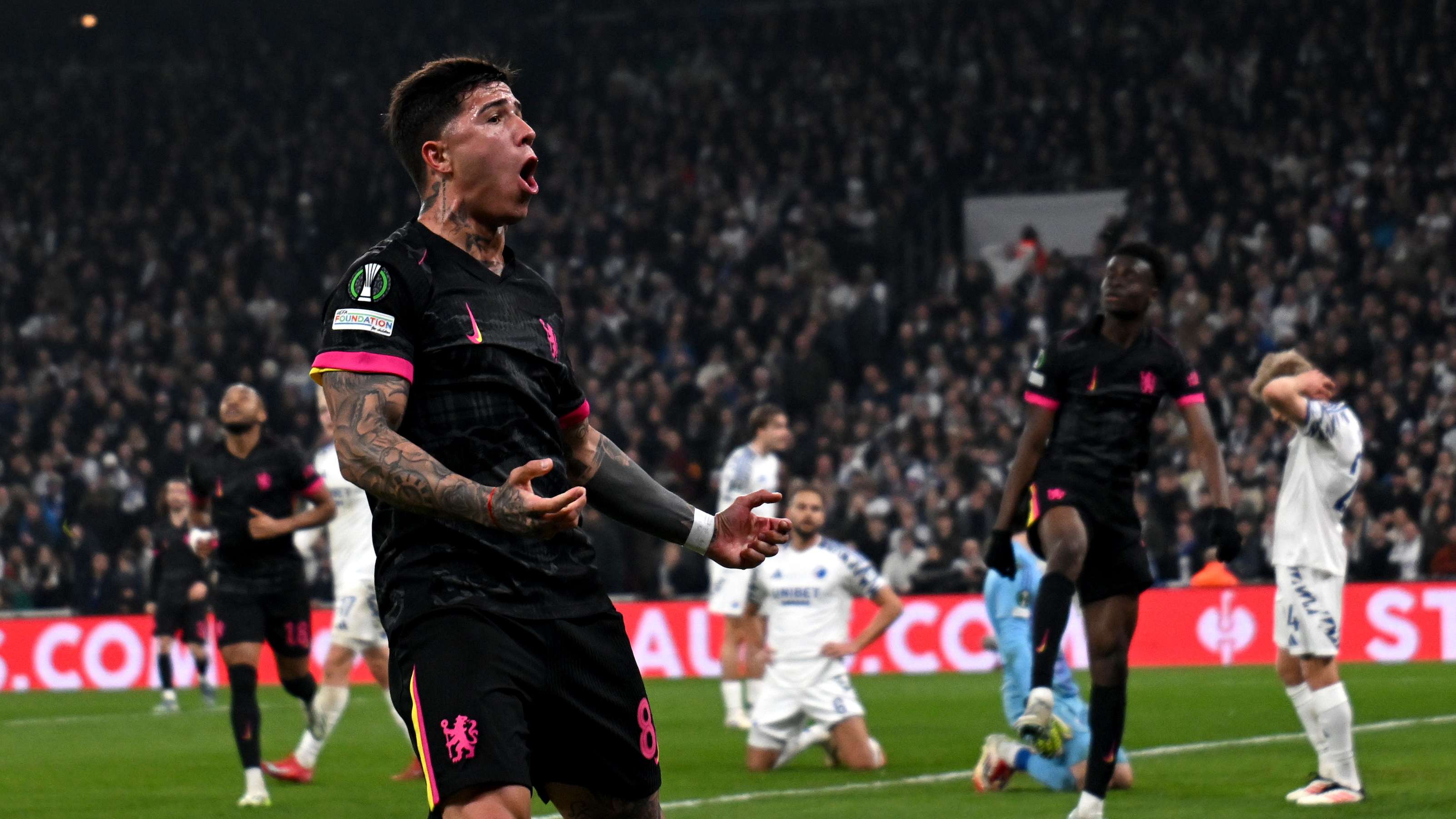 场外关系紧 场外关系紧